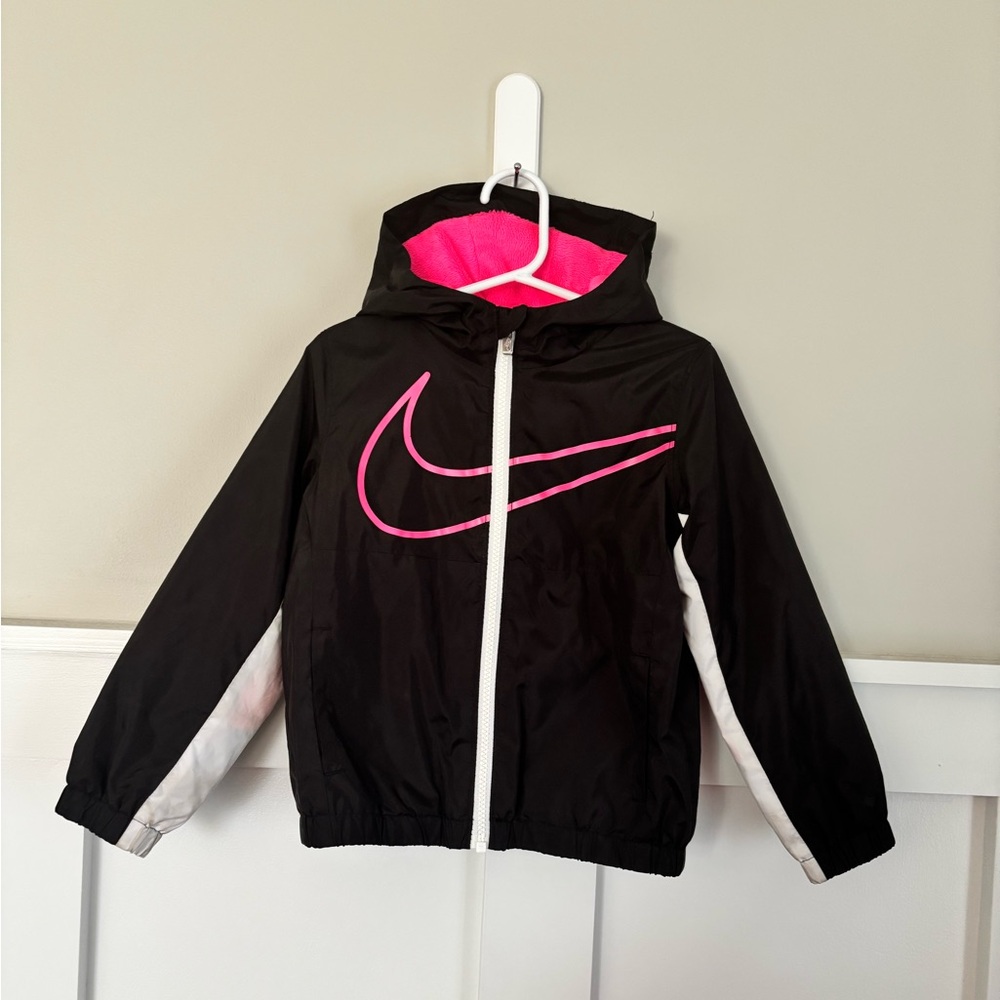 EUC Nike 4T Girls Kids Black and Pink Lined Zip Jacket